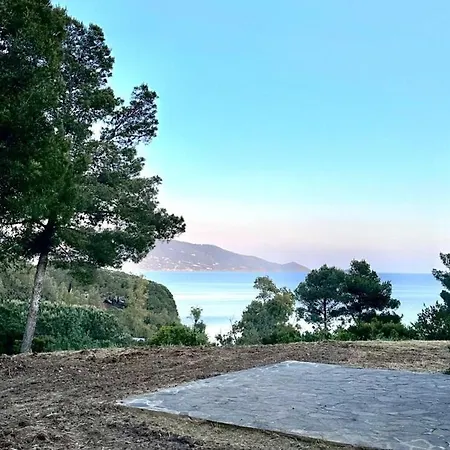 By The Sea - Grilli 3 * לקונה