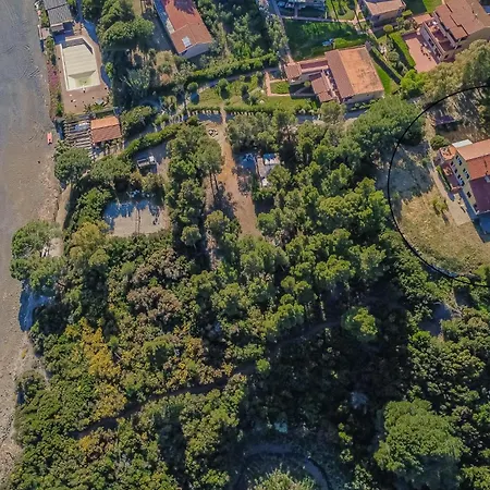 Vakantiehuis By The Sea - Grilli 3 *
